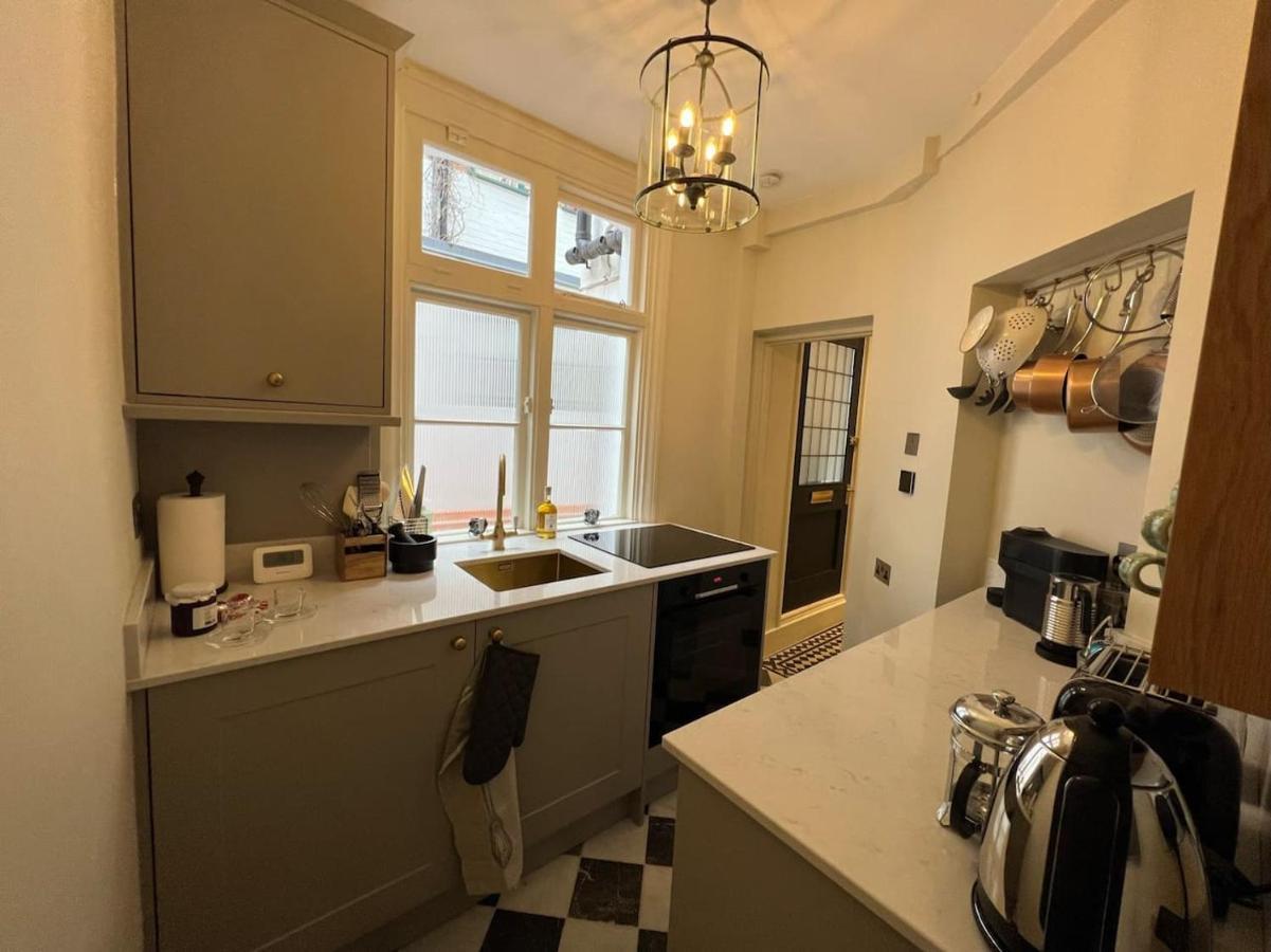 Luxury London English Charm Ngoại thất bức ảnh